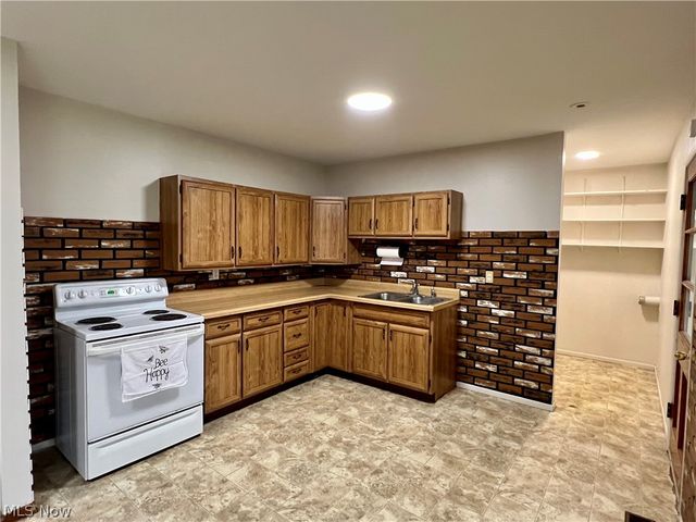 4135 Sabin Drive, Rootstown, OH 44272