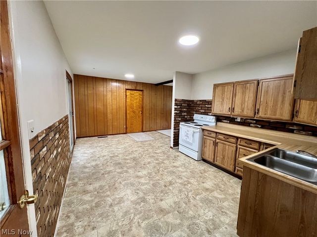 4135 Sabin Drive, Rootstown, OH 44272