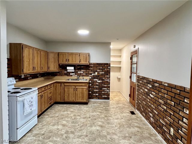 4135 Sabin Drive, Rootstown, OH 44272