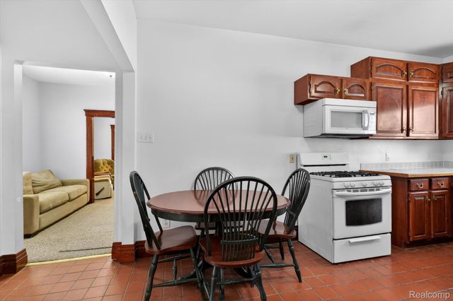 1518 Chestnut Street, Wyandotte, MI 48192