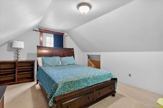 1518 Chestnut Street, Wyandotte, MI 48192