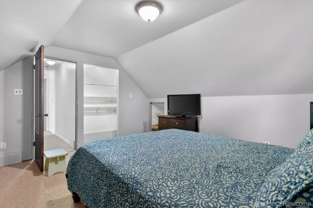 1518 Chestnut Street, Wyandotte, MI 48192