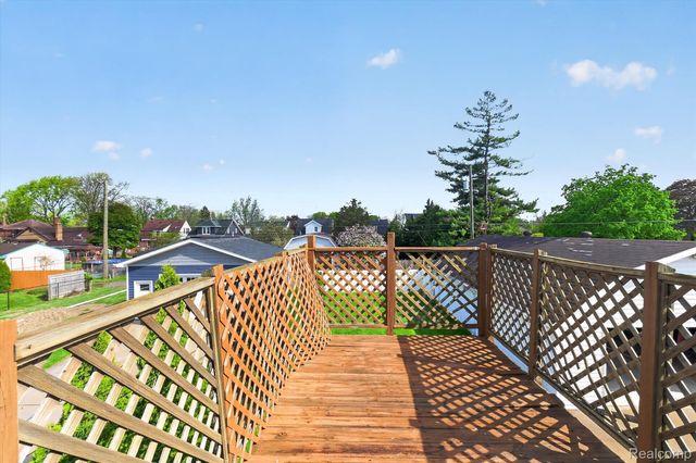 1518 Chestnut Street, Wyandotte, MI 48192