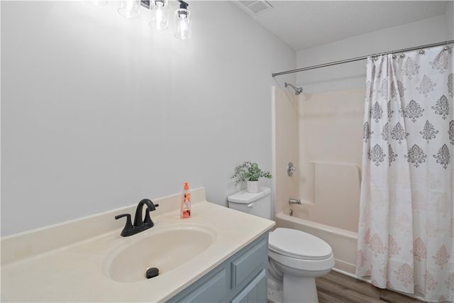 137 Lakeshore Drive, Easley, SC 29642