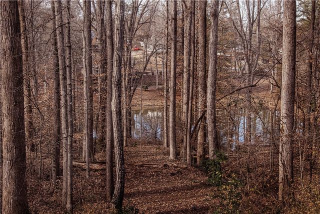 137 Lakeshore Drive, Easley, SC 29642