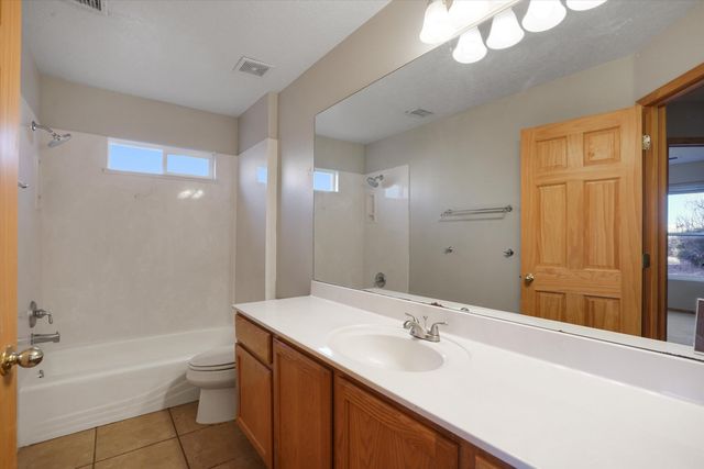 1674 16th Avenue SE, Rio Rancho, NM 87124