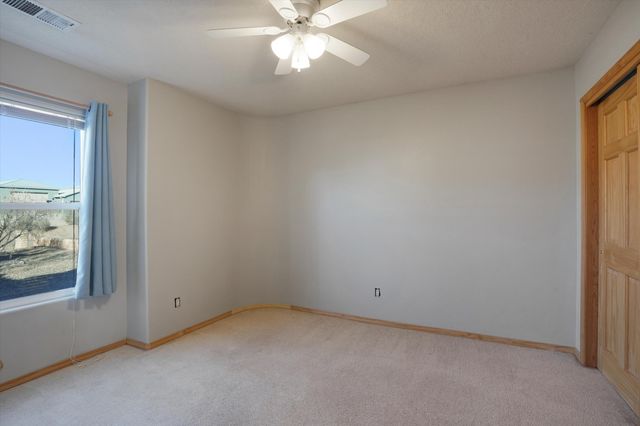 1674 16th Avenue SE, Rio Rancho, NM 87124