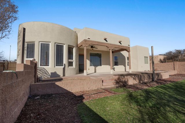 1674 16th Avenue SE, Rio Rancho, NM 87124