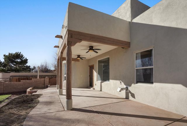 1674 16th Avenue SE, Rio Rancho, NM 87124