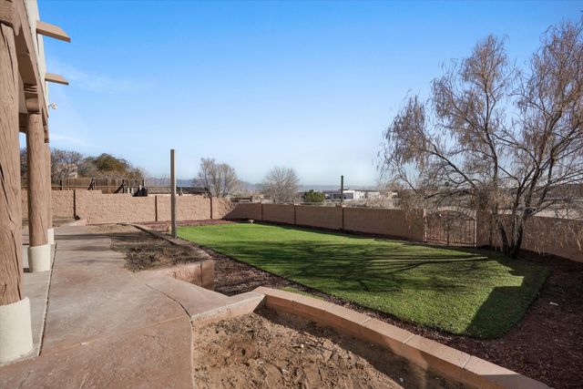 1674 16th Avenue SE, Rio Rancho, NM 87124