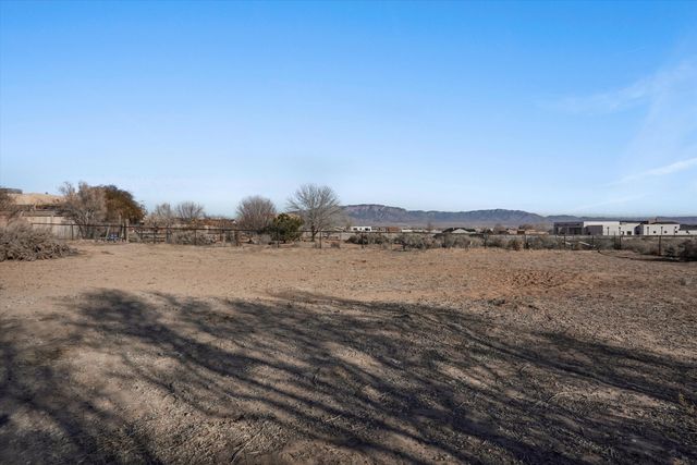 1674 16th Avenue SE, Rio Rancho, NM 87124