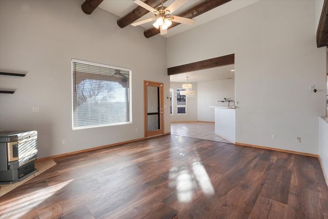 1674 16th Avenue SE, Rio Rancho, NM 87124