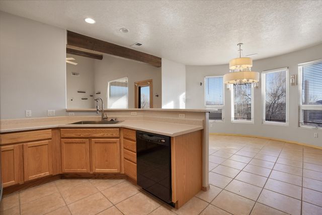 1674 16th Avenue SE, Rio Rancho, NM 87124