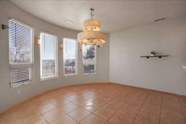 1674 16th Avenue SE, Rio Rancho, NM 87124