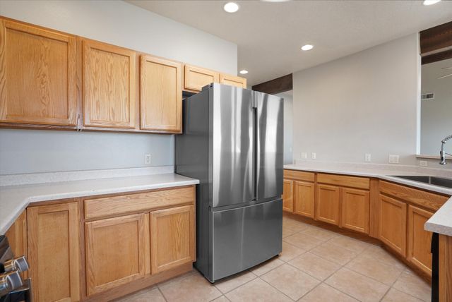 1674 16th Avenue SE, Rio Rancho, NM 87124