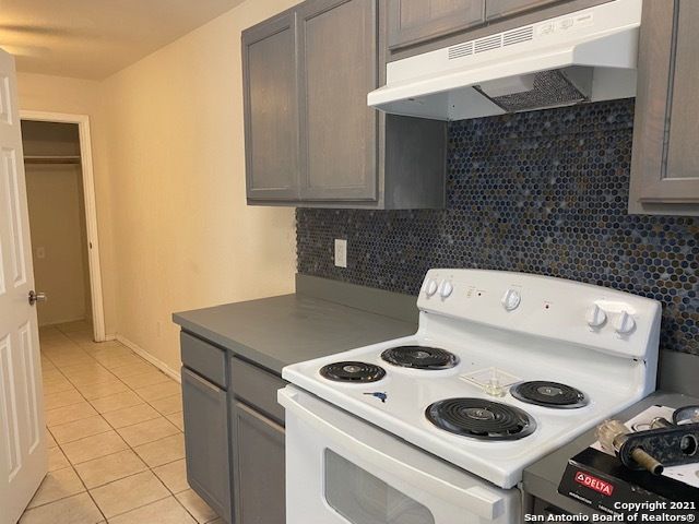 528 Wilcox Ave Apt 2, San Antonio, TX 78211