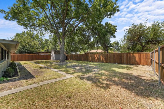 2122 Lemart Street, Grand Prairie, TX 75051