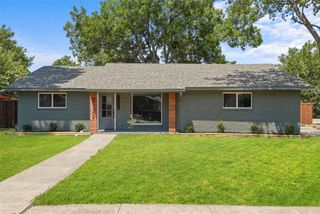 2122 Lemart Street, Grand Prairie, TX 75051