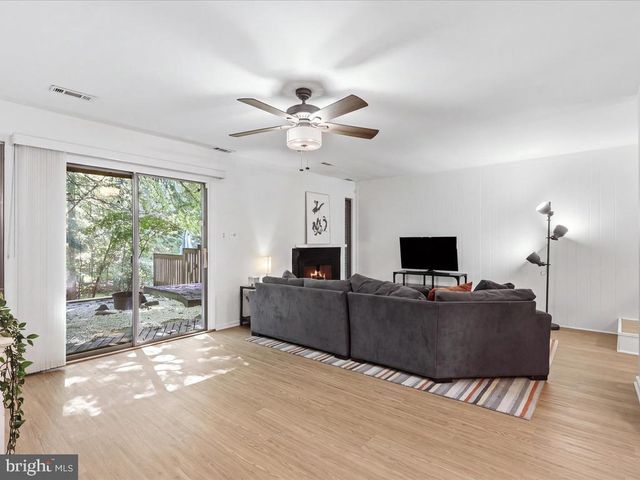 11908 ESCALANTE CT, Reston, VA 20191