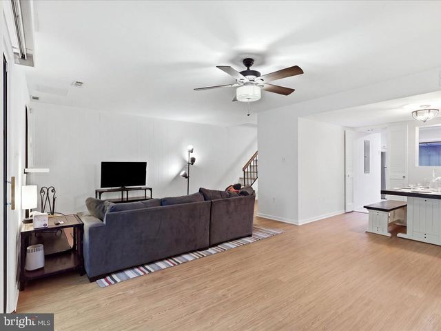11908 ESCALANTE CT, Reston, VA 20191