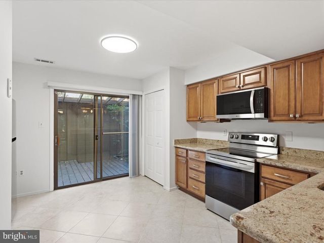 11908 ESCALANTE CT, Reston, VA 20191