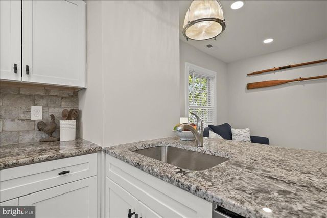 140 S WASHINGTON ST, Easton, MD 21601