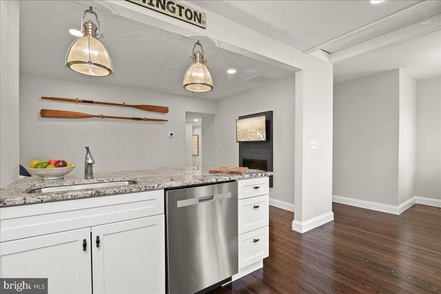 140 S WASHINGTON ST, Easton, MD 21601