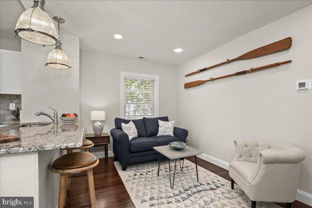 140 S WASHINGTON ST, Easton, MD 21601