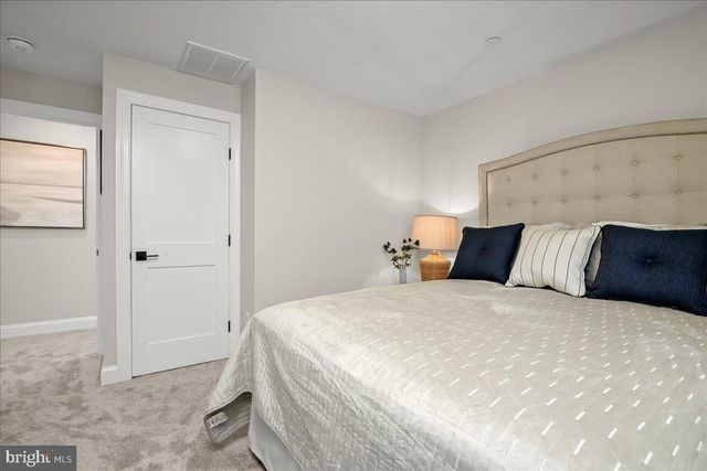 140 S WASHINGTON ST, Easton, MD 21601