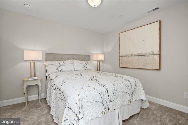 140 S WASHINGTON ST, Easton, MD 21601