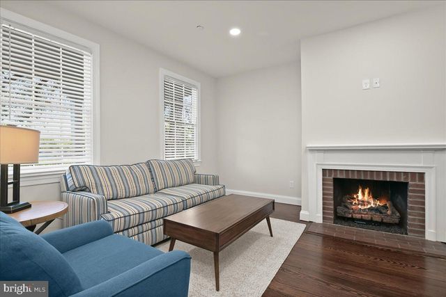 140 S WASHINGTON ST, Easton, MD 21601