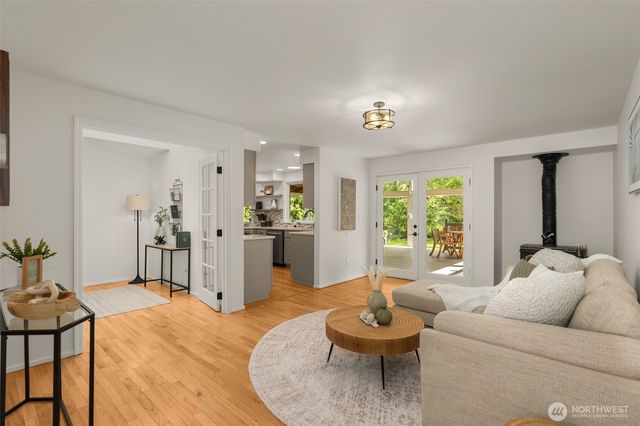 25901 SE Tiger Mountain Road, Issaquah, WA 98027