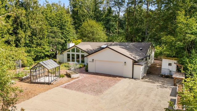 25901 SE Tiger Mountain Road, Issaquah, WA 98027