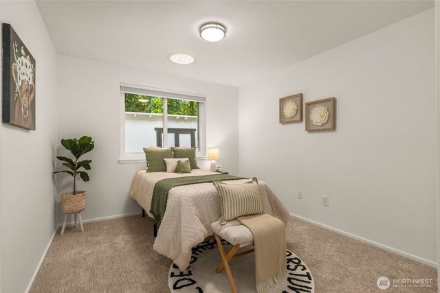 25901 SE Tiger Mountain Road, Issaquah, WA 98027