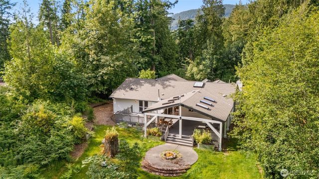 25901 SE Tiger Mountain Road, Issaquah, WA 98027