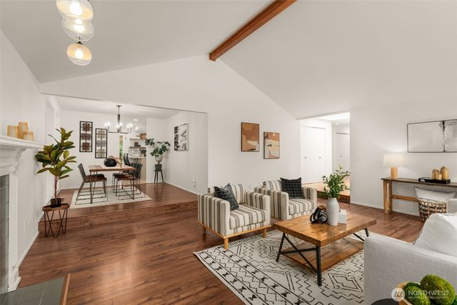 25901 SE Tiger Mountain Road, Issaquah, WA 98027
