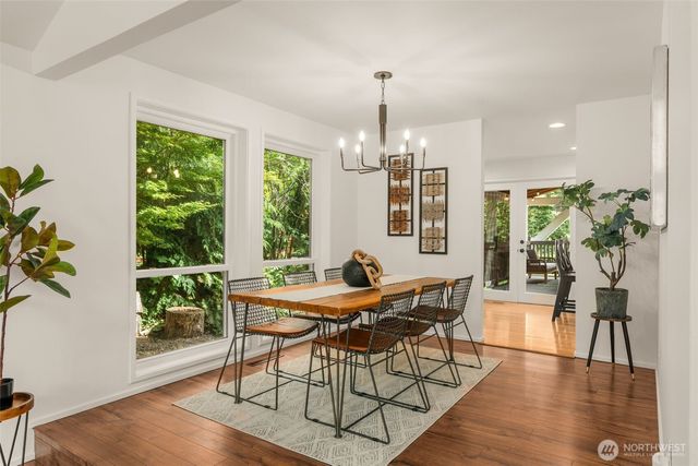 25901 SE Tiger Mountain Road, Issaquah, WA 98027