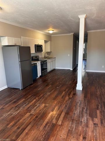 879 holland Road, Pelham, NC 27311
