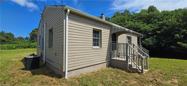 879 holland Road, Pelham, NC 27311