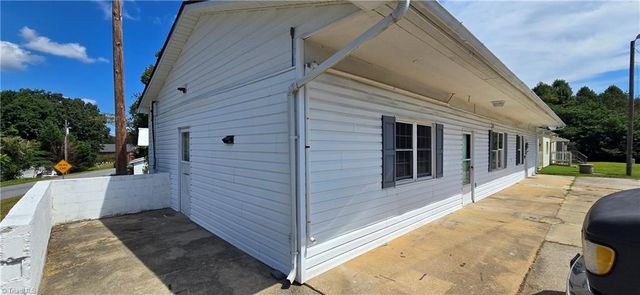 879 holland Road, Pelham, NC 27311
