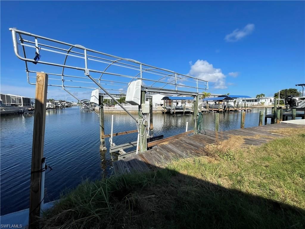 3874 Dewberry LN, St. James City, FL 33956