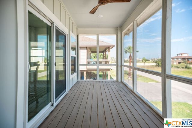 109 Whooping Crane Street, Port O'connor, TX 77982