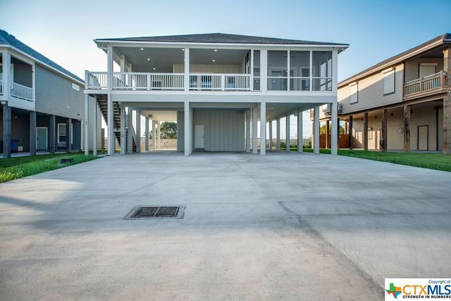 109 Whooping Crane Street, Port O'connor, TX 77982