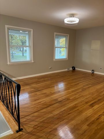 18745 Queens Road, Homewood, IL 60430