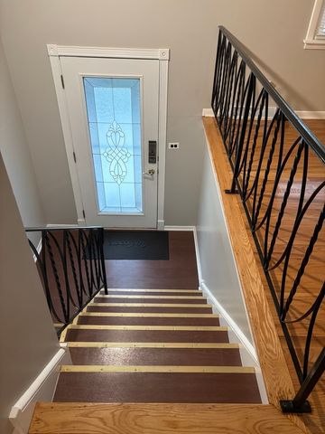 18745 Queens Road, Homewood, IL 60430