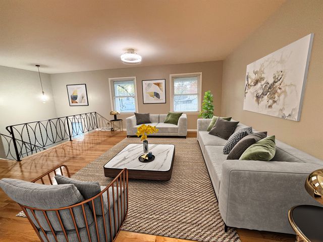 18745 Queens Road, Homewood, IL 60430