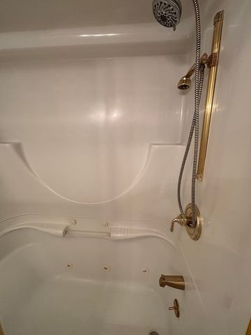 18745 Queens Road, Homewood, IL 60430