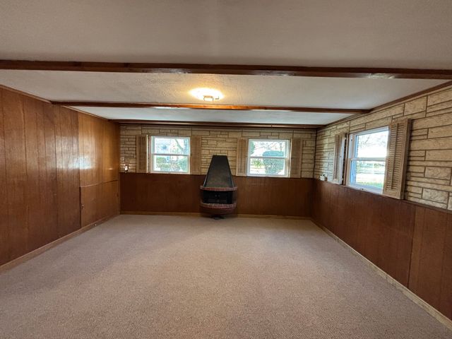 18745 Queens Road, Homewood, IL 60430