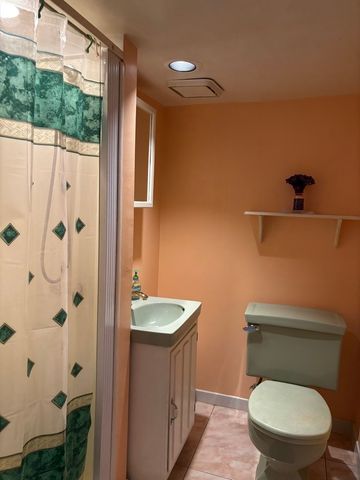 18745 Queens Road, Homewood, IL 60430