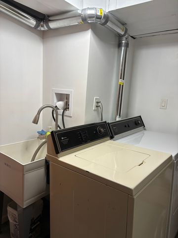 18745 Queens Road, Homewood, IL 60430